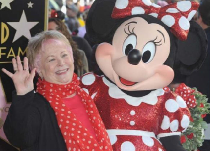 روسي تايلور وميني ماوس