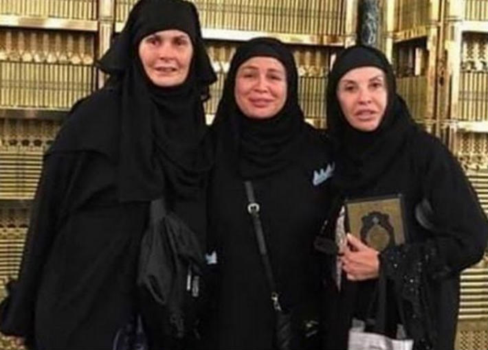 إلهام شاهين وهالة سرحان ويسرا