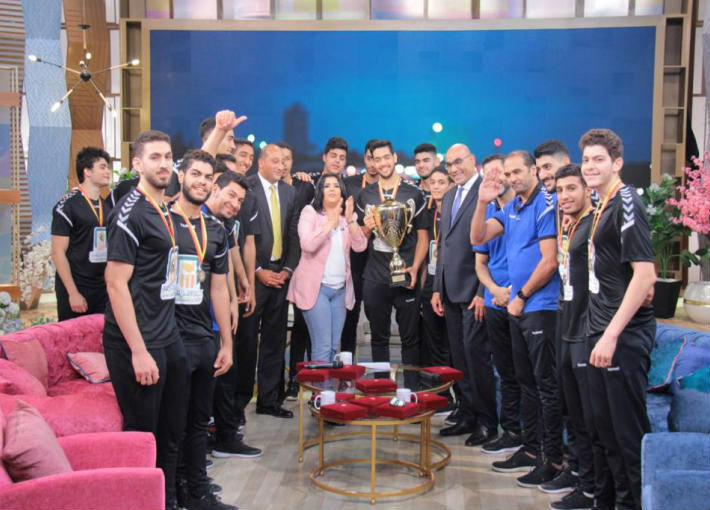 برنامج معكم منى الشاذلي