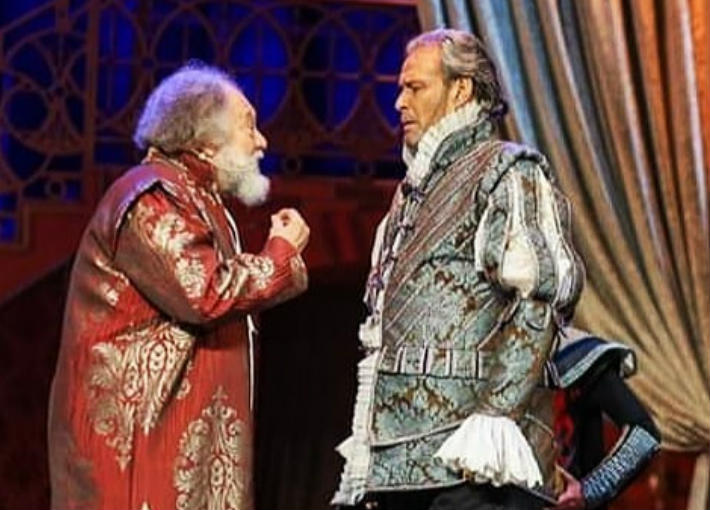 فاروق الفيشاوي ويحيى الفخراني في مسرحية &quot;الملك لير&quot;
