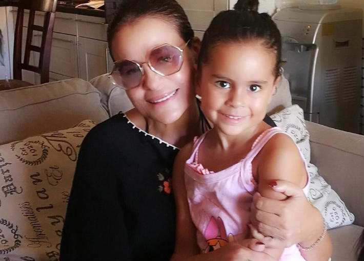 كارول سماحة وابنتها