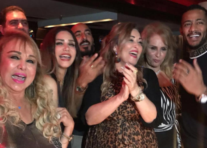 نهال عنبر من حفل عيد ميلادها