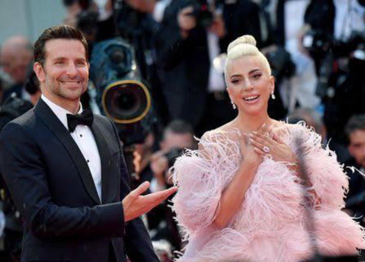 ليدي جاجا وبرادلي كوبر