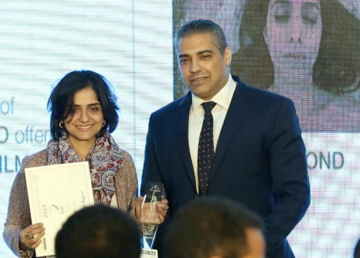 مشروع "الأرض المعلقة" يقتنص جائزة "إنسان فيلمز" بمهرجان القاهرة السينمائي