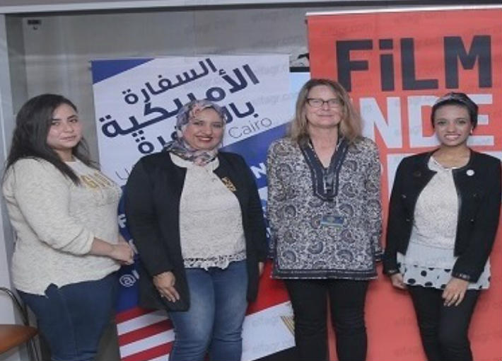 من كيلي توماس