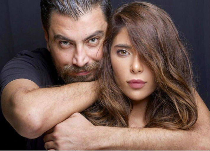 معتصم النهار وزوجته