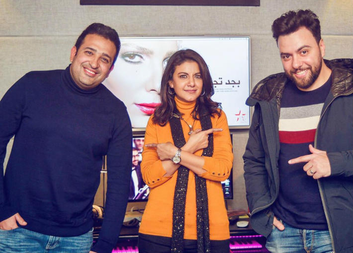 ياسيم علي تتوسط مدين وتامر حسين