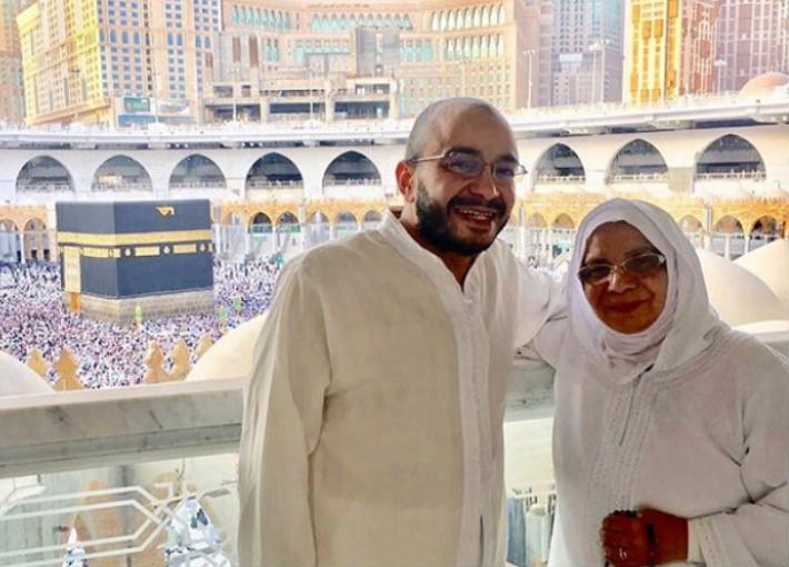 حسام داغر ووالدته