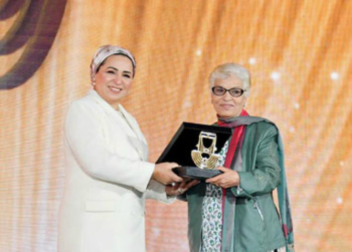 إنعام سالوسة وقرينة الرئيس