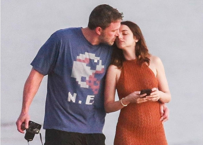 أفليك ودي آرماس