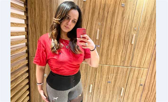 مي الخرسيتي 