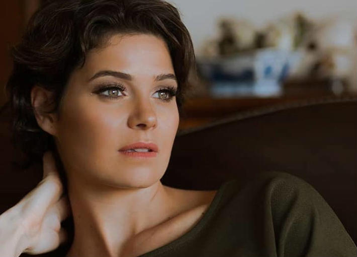 يسرا اللوزي