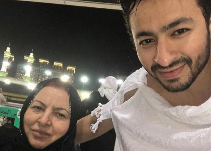 حمادة هلال ووالدته