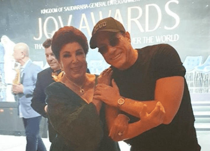 فان دام ورجاء الجداوي