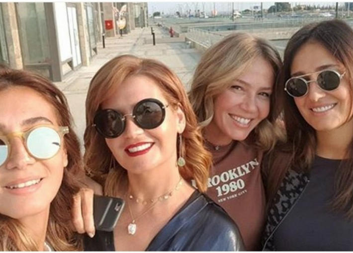 حلا شيحة وشقيقاتها