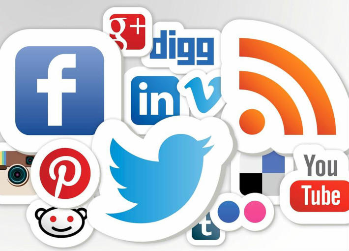 يستيقظ العالم مترقبا الجديد بينما نستيقظ نحن باحثين عن &quot;التريند&quot;