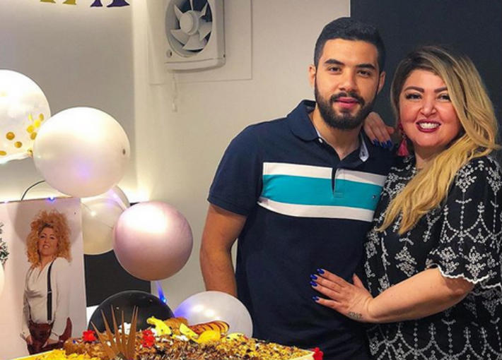 مها أحمد وابنها