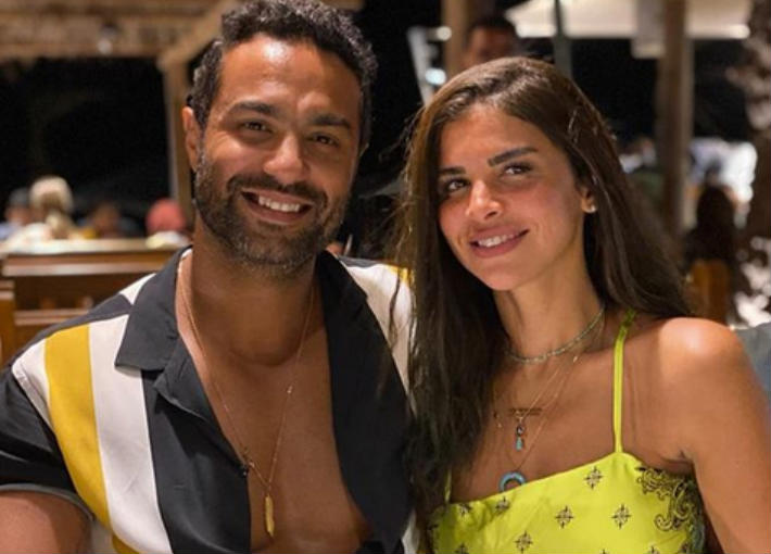 كريم فهمي وزوجته