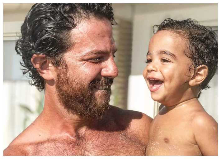 عمر الشناوي ونجله