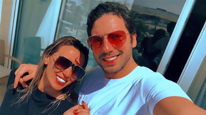 Ø£Ø­Ù…Ø¯ Ø¬Ù…Ø§Ù„ ÙŠÙ‡Ù†Ø¦ Ø²ÙˆØ¬ØªÙ‡ Ø¨Ø°ÙƒØ±Ù‰ Ø²ÙˆØ§Ø¬Ù‡Ù…Ø§ Ø®Ø¨Ø± ÙÙŠ Ø§Ù„ÙÙ†