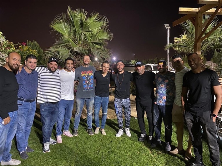 تجمع فني كبير