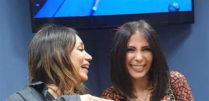 منى زكي وإنجي علي