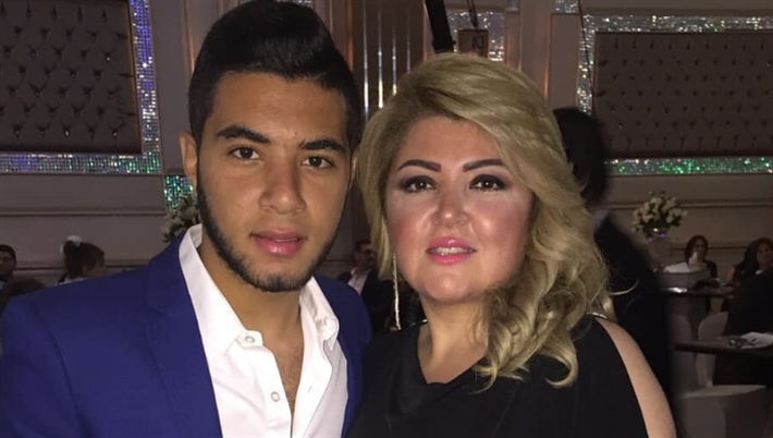 مها أحمد وابنها عادل