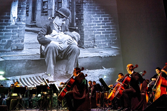 فيلم تشارلى شابلن The Kid 