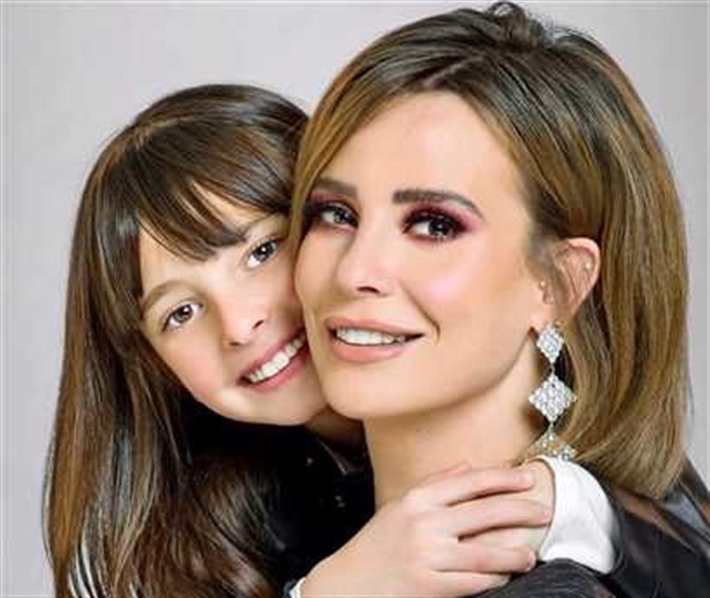 فيديو- إيمان العاصي تحتفل مع ابنتها بالهالوين | خبر | في الفن