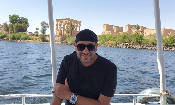 عصام كاريكا