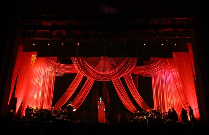 من حفل أم كلثوم بتقنية الهيلوجرام