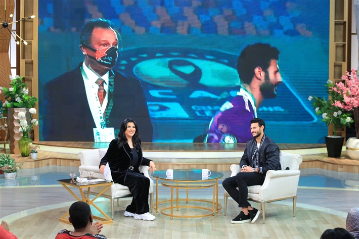 الشناوي في ضيافة منى الشاذلي