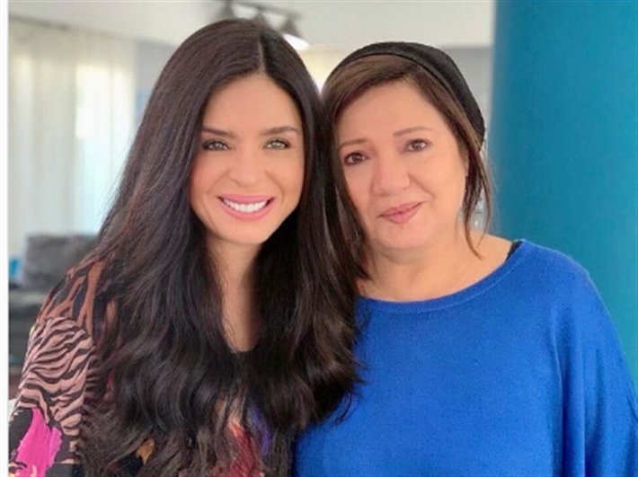 دينا وعايدة رياض