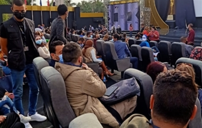 ندوة منى زكي