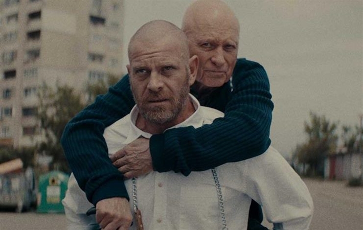 فيلم دروس في اللغة الألمانية الذي حصل جوليان فرجوف به على جائزة أفضل ممثل في عرضه الأول بمهرجان القاهرة السينمائي الـ42