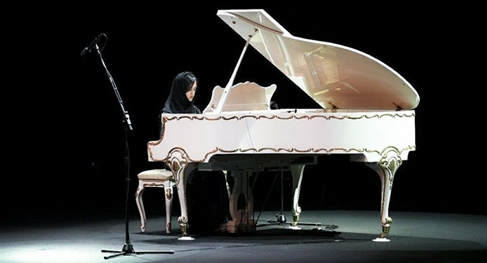 عازفة سعودية