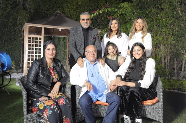 صلاح عبد الله وأسرته في ضيافة عمرو الليثي