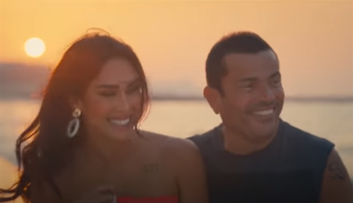 عمرو دياب في إعلانه الجديد