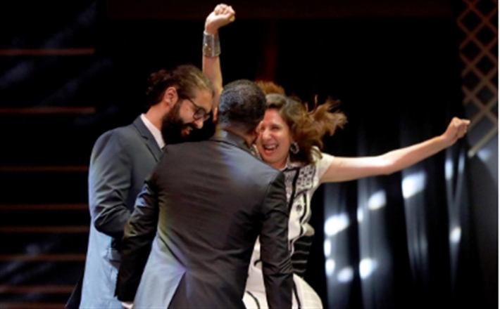 مي عودة وفريق فيلم 100 متر