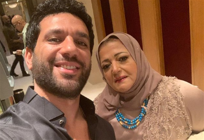 حسن الرداد ووالدته