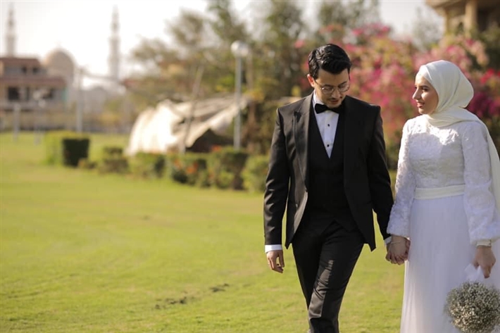 مصطفى عاطف وزوجته