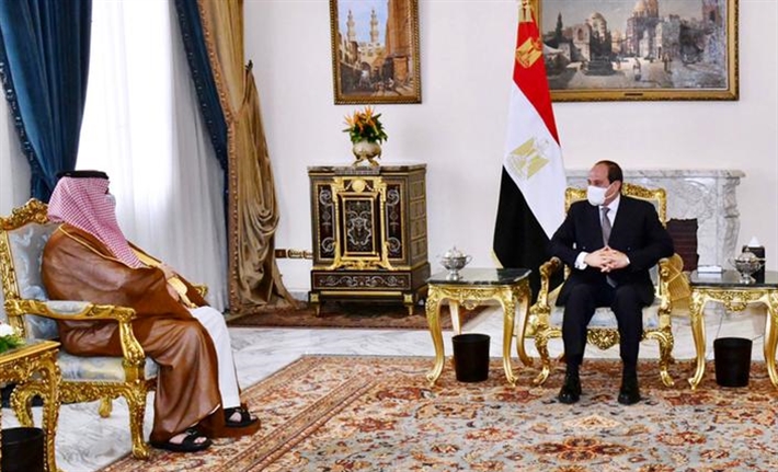 الرئيس عبد الفتاح السيسي والمستشار تركي آل الشيخ