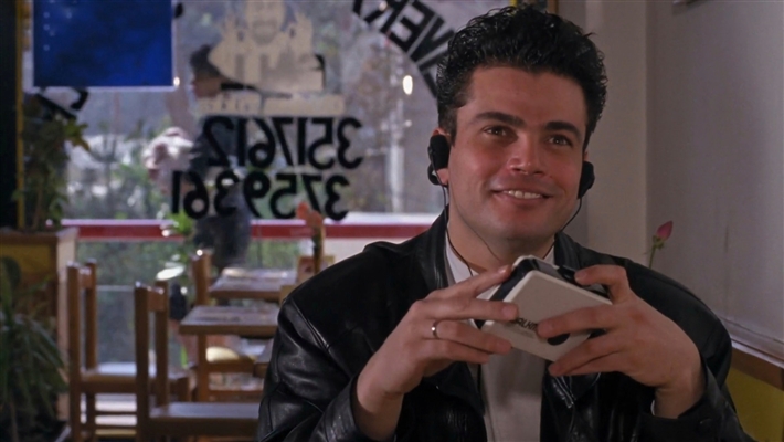 عمرو دياب من فيلم أيس كريم في جليم 