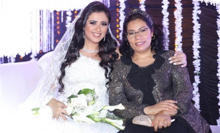 إيمان السيد وياسمين عبد العزيز