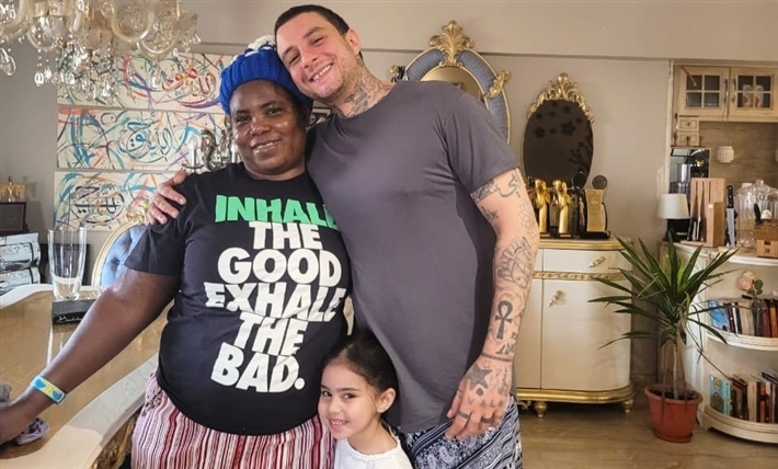 أحمد الفيشاوي والعاملة