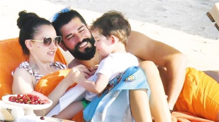 بوراك أوزجيفيت وفهرية أفجين