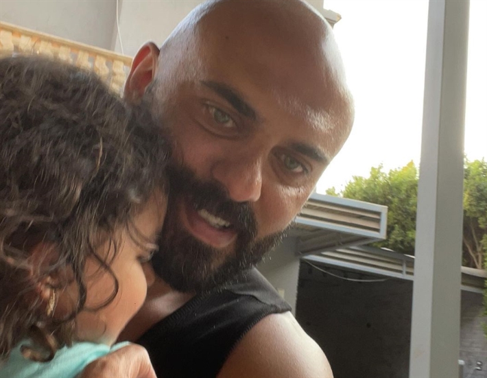 أحمد صلاح حسني وابنته