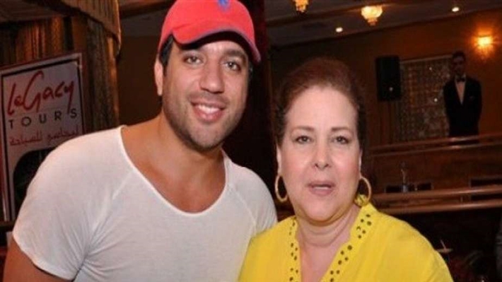 حسن الرداد ودلال عبد العزيز