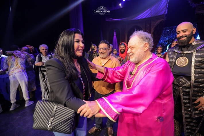 منى الشاذلي ويحيى الفخراني من العرض