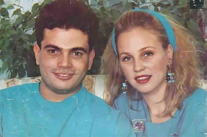 كيف تزوج عمرو دياب وشيرين رضا بـ"ربع جنيه"؟ إليك تفاصيل القصة | خبر | في  الفن